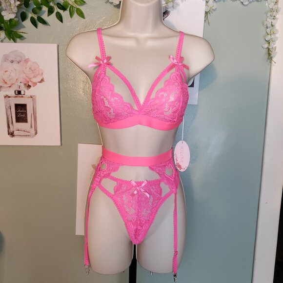 RSLOVE 3 Piece Lace Lingerie Set - Picture 2 of 6